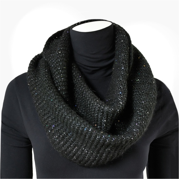 UN JOUR AILLEURS Eternity Scarf with Multicolour Micro Paillettes - Picture 7 of 13